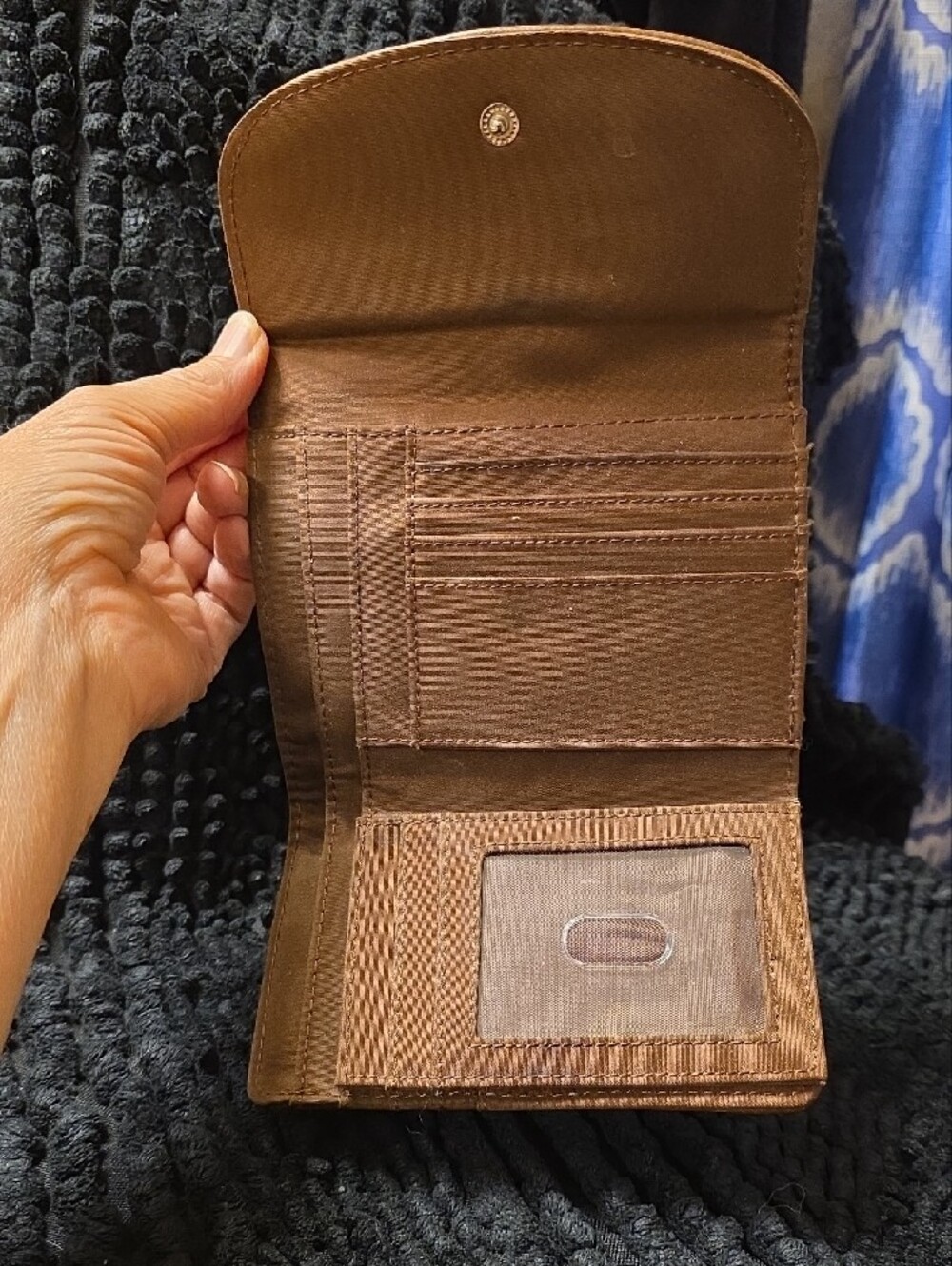 Relic Orange Paisley Pattern Wallet - Picture 3 of 6